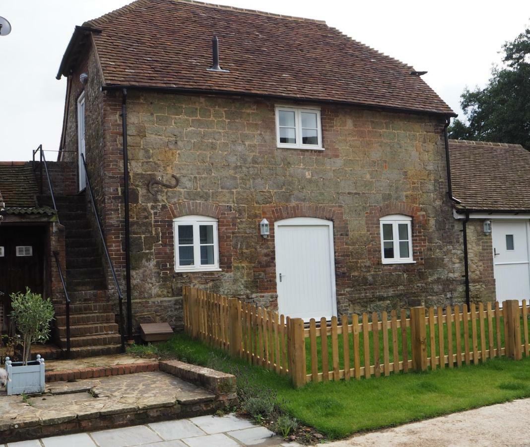 Hayloft Apartment Pulborough Bagian luar foto